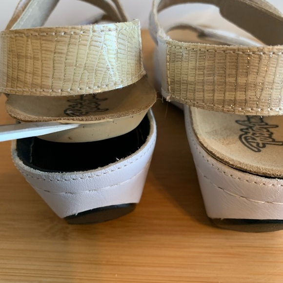 White and Tan Sandals with Perforated Strap Design - Picture 5 of 11